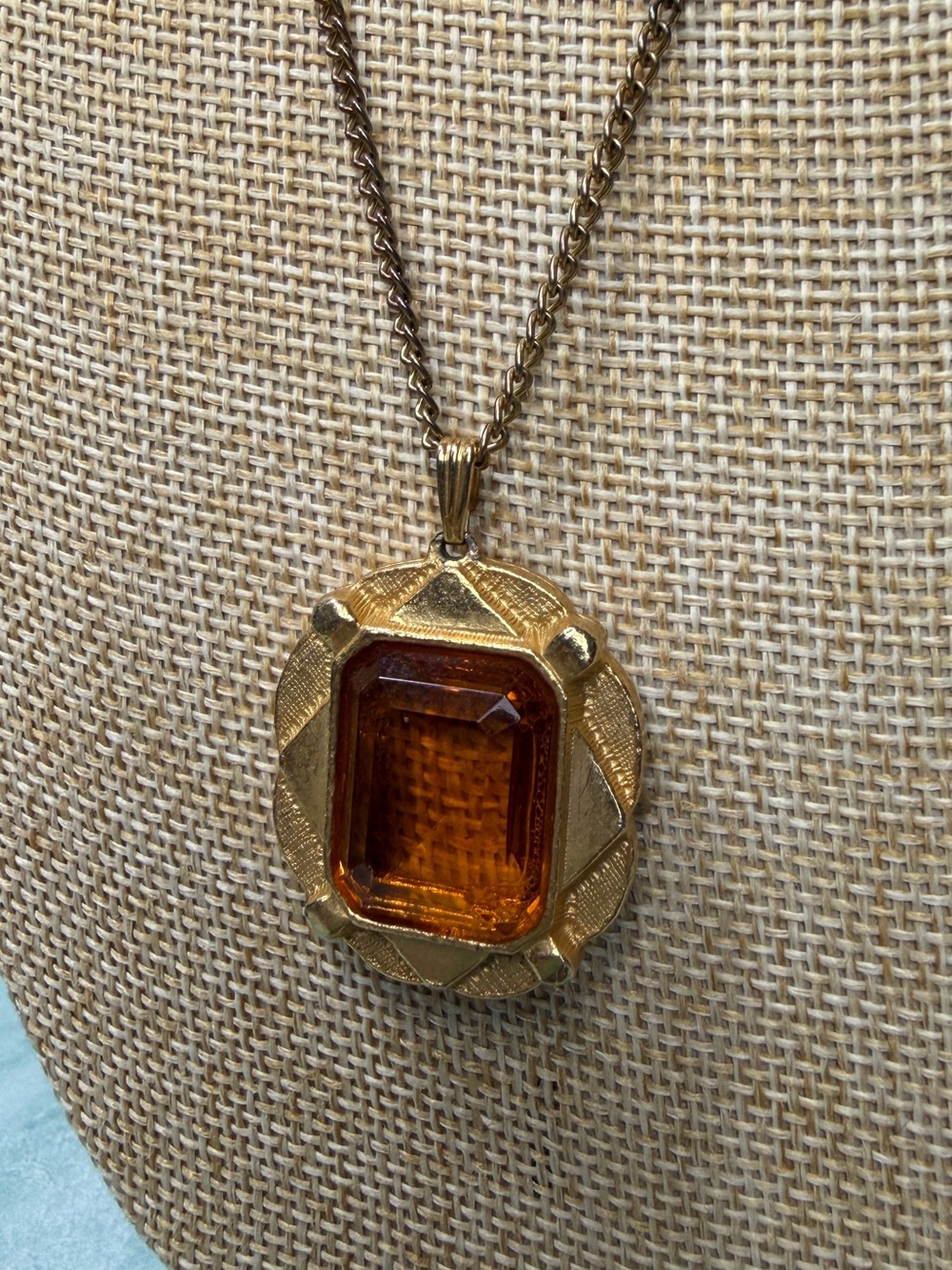 Gold-Tone Pendant Necklace with Amber Colored Rectangular Stone 60’s/70’s Italy